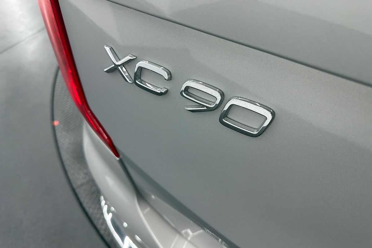 2023 Volvo XC90 Ultimate B6 Bright