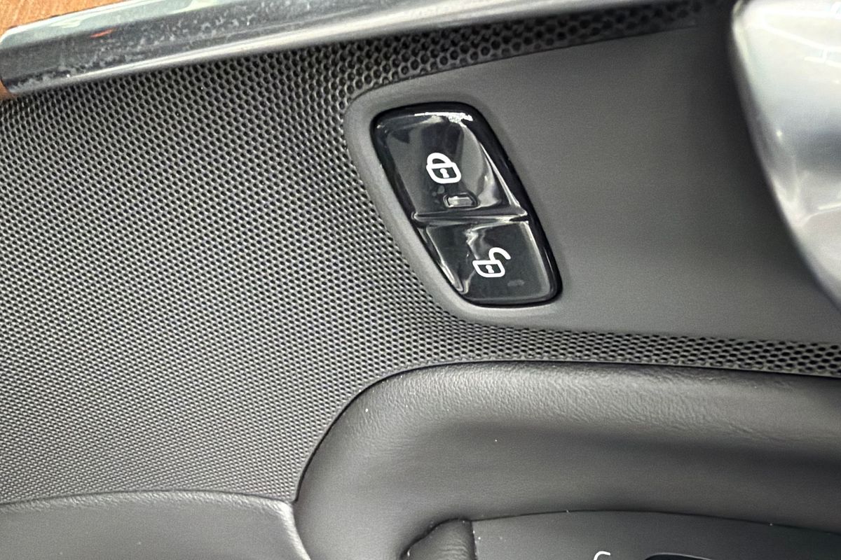 2023 Volvo XC90 Ultimate B6 Bright