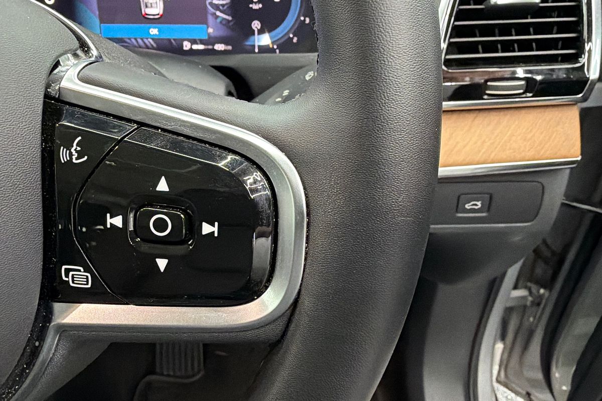 2023 Volvo XC90 Ultimate B6 Bright