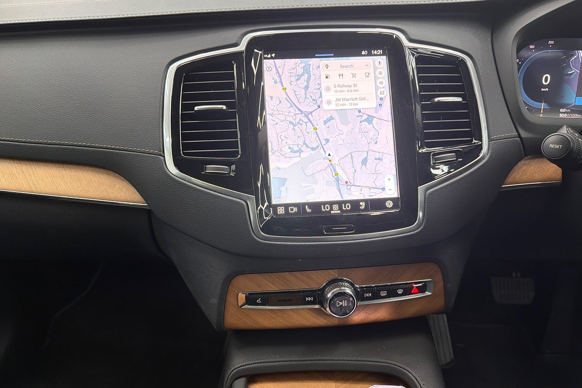 2023 Volvo XC90 Ultimate B6 Bright