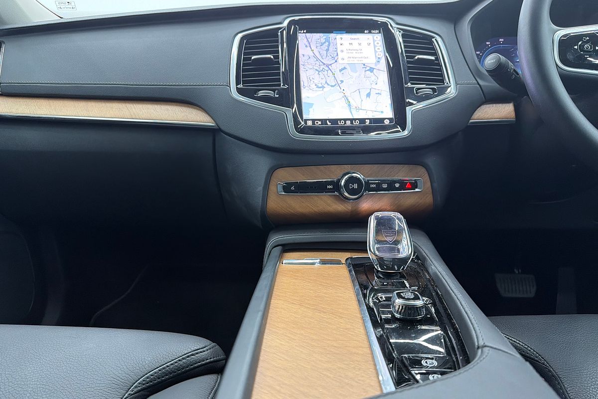 2023 Volvo XC90 Ultimate B6 Bright