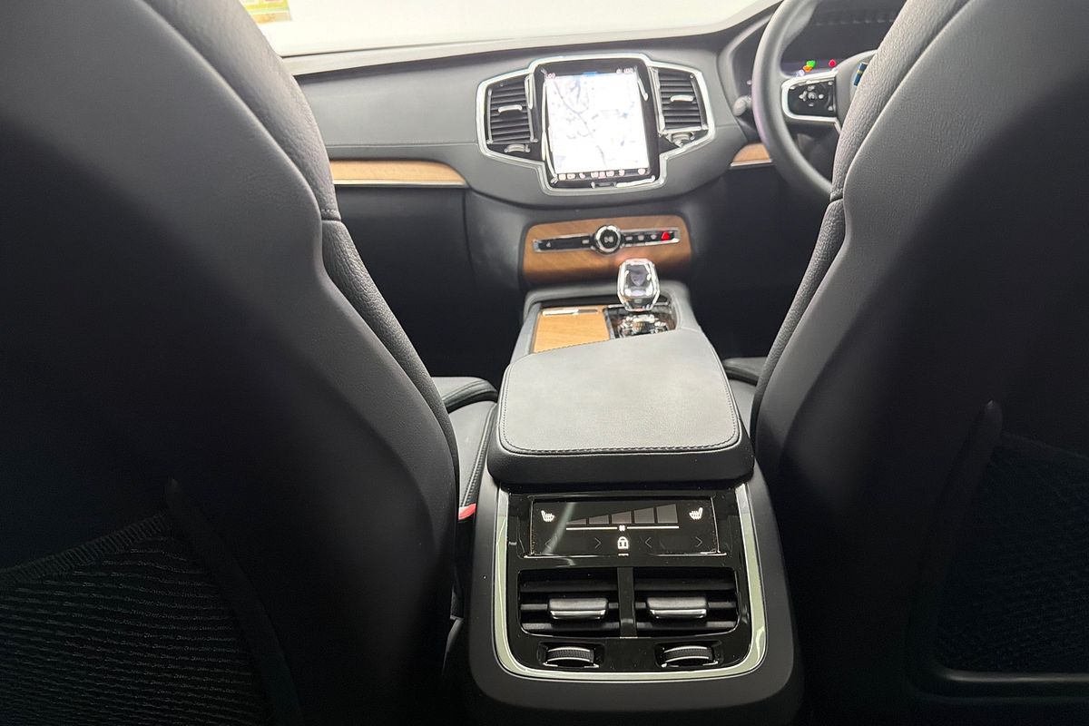 2023 Volvo XC90 Ultimate B6 Bright