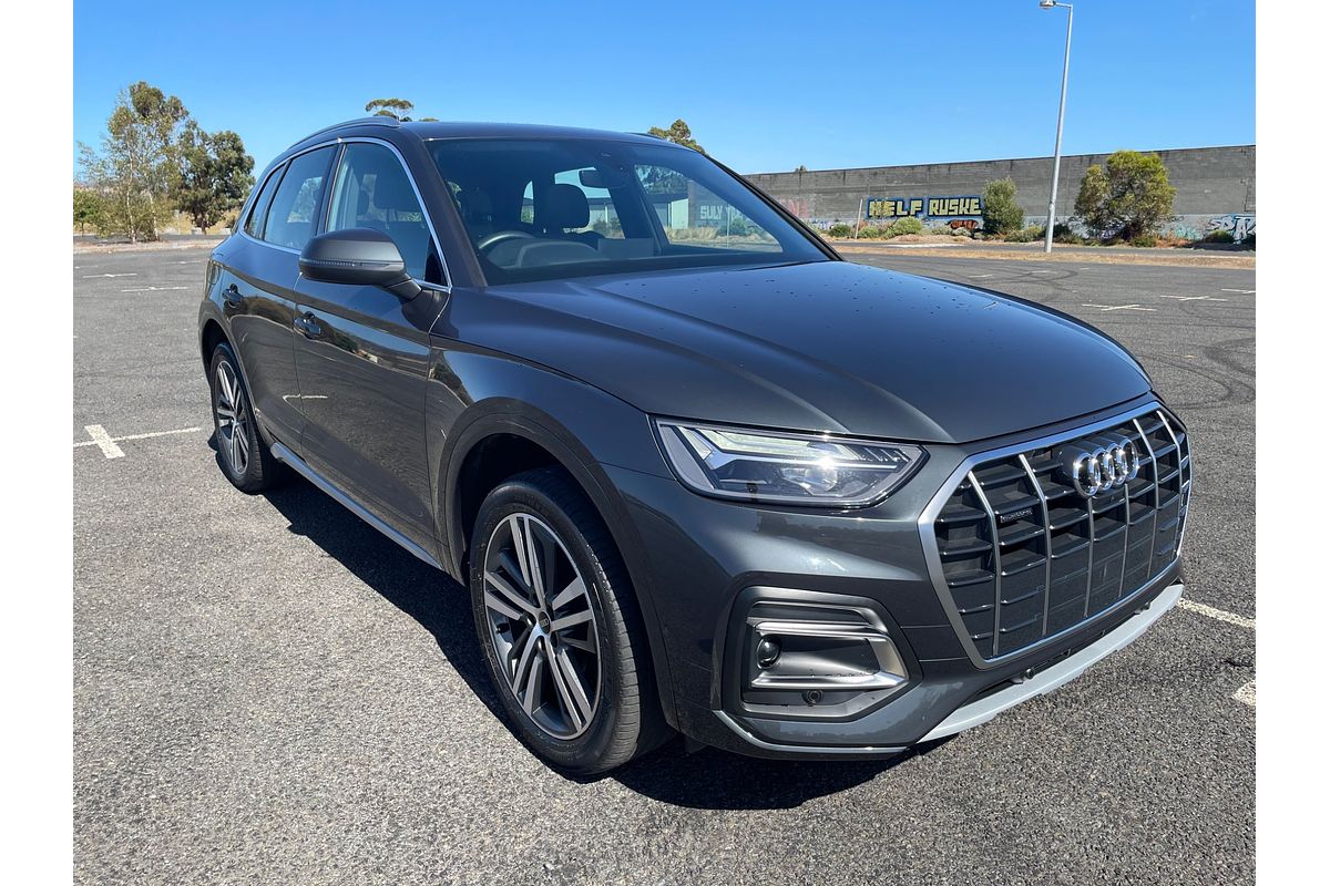 2025 Audi Q5 40 TDI Sport FY