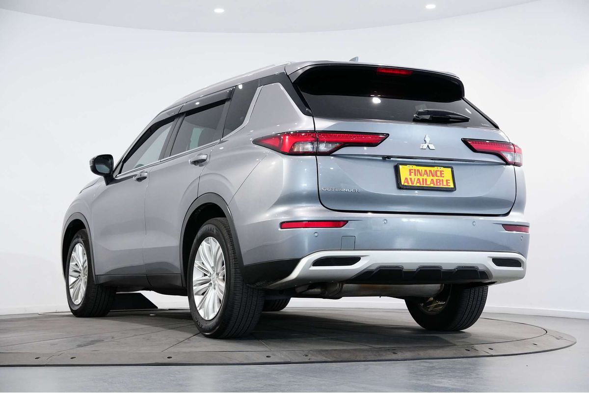 2022 Mitsubishi Outlander LS ZM