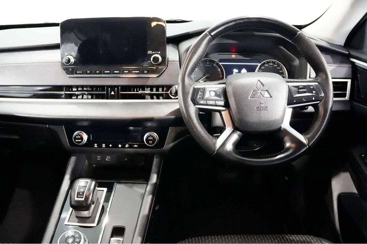 2022 Mitsubishi Outlander LS ZM