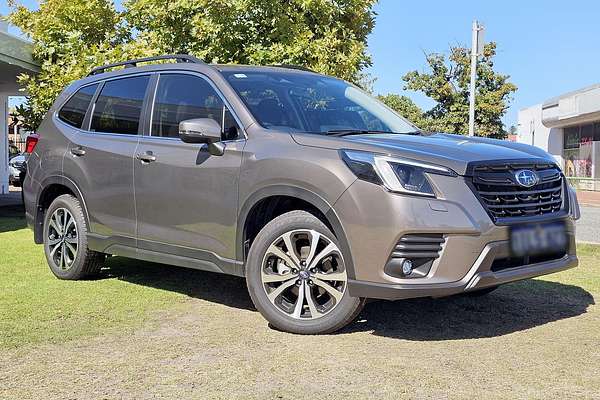 2025 Subaru Forester 2.5i Premium S5