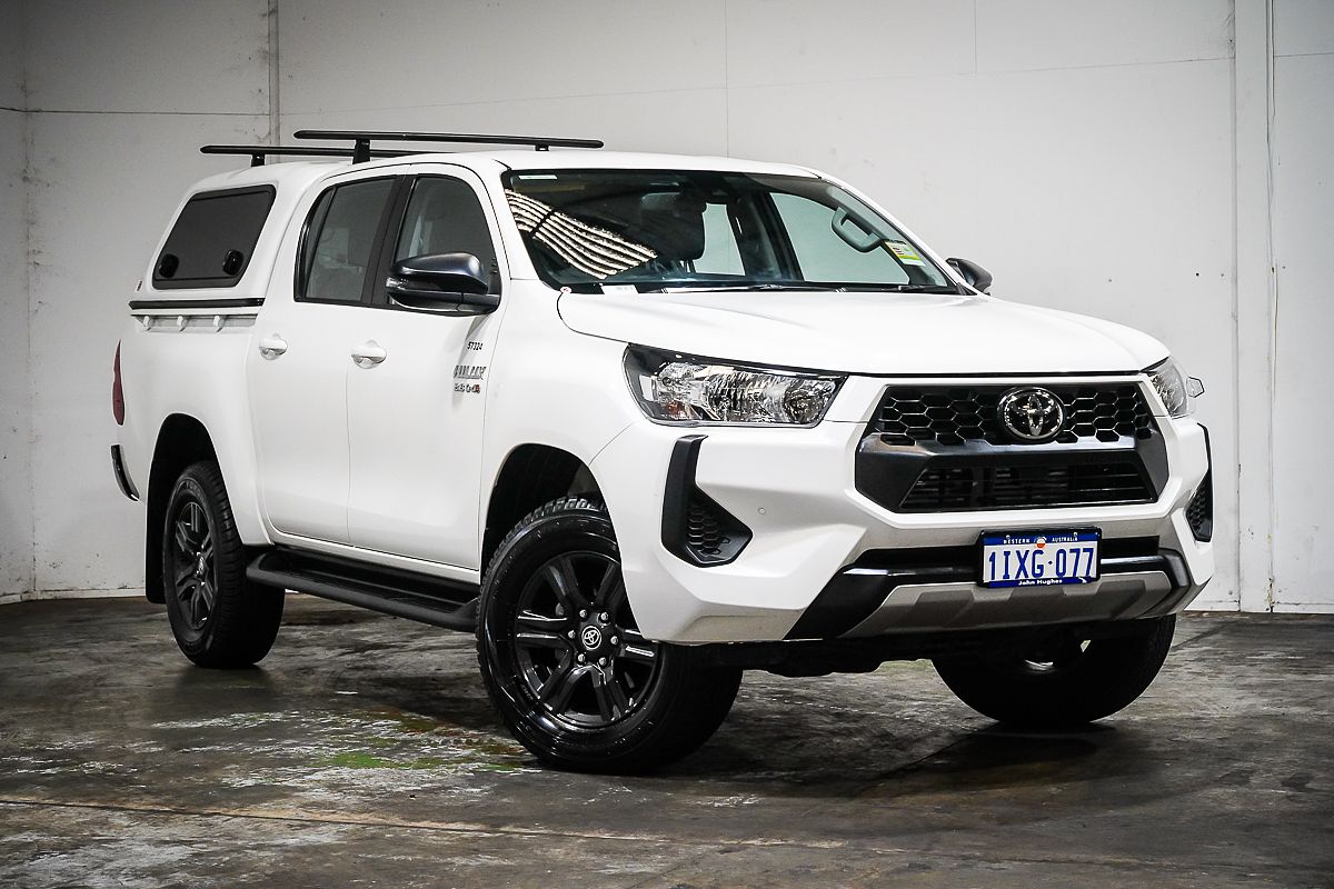 2025 Toyota Hilux SR GUN126R 4X4