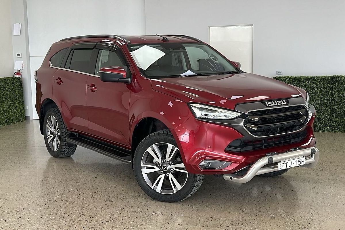 2022 Isuzu MU-X LS-T