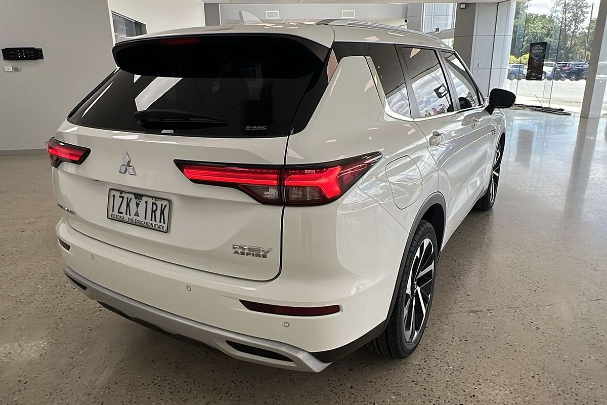 2024 Mitsubishi Outlander Aspire ZM