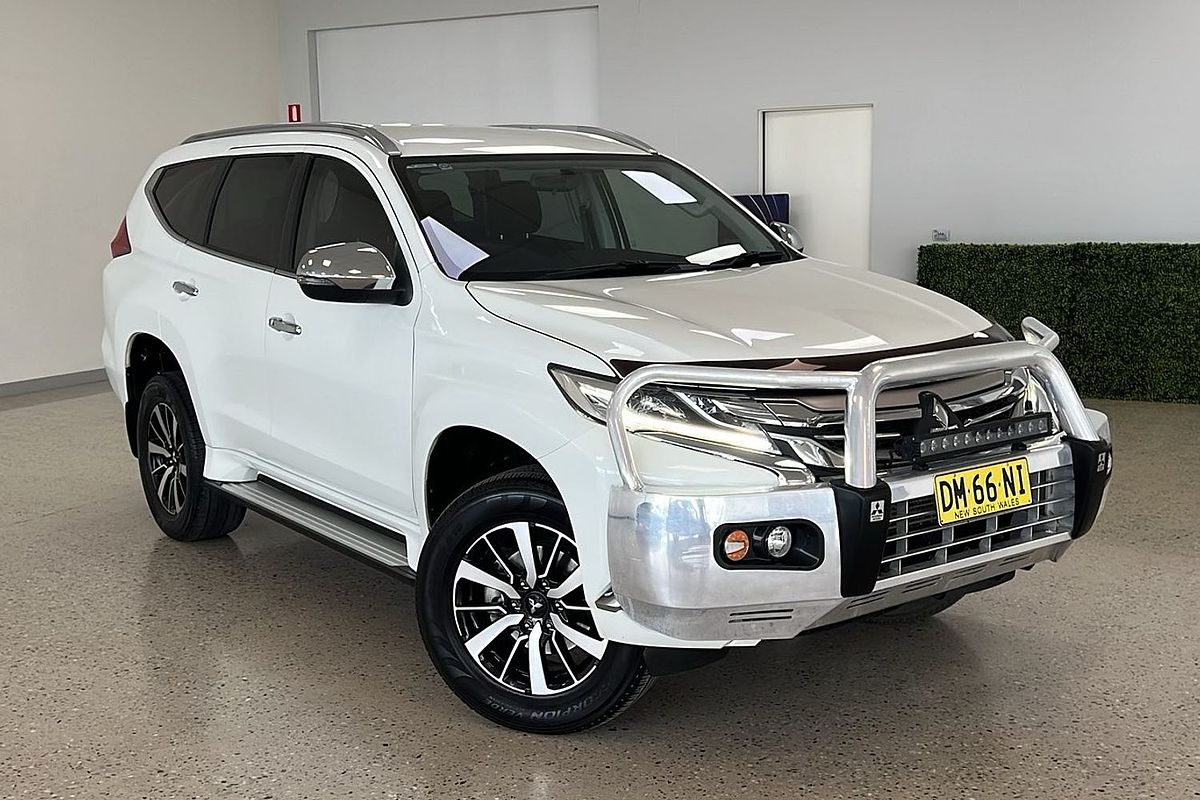 2017 Mitsubishi Pajero Sport GLX QE