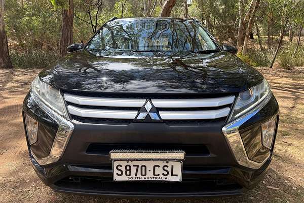 2018 Mitsubishi Eclipse Cross ES YA thumb-1