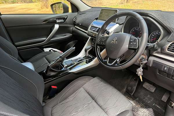 2018 Mitsubishi Eclipse Cross ES YA thumb-7