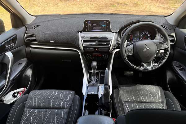 2018 Mitsubishi Eclipse Cross ES YA thumb-11