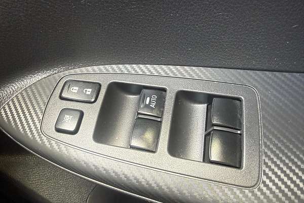 2018 Mitsubishi Eclipse Cross ES YA thumb-27