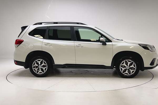 2024 Subaru Forester 2.5i S5 thumb-8