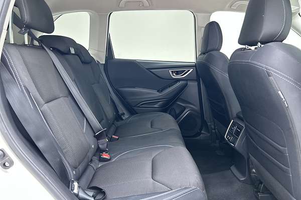 2024 Subaru Forester 2.5i S5 thumb-11