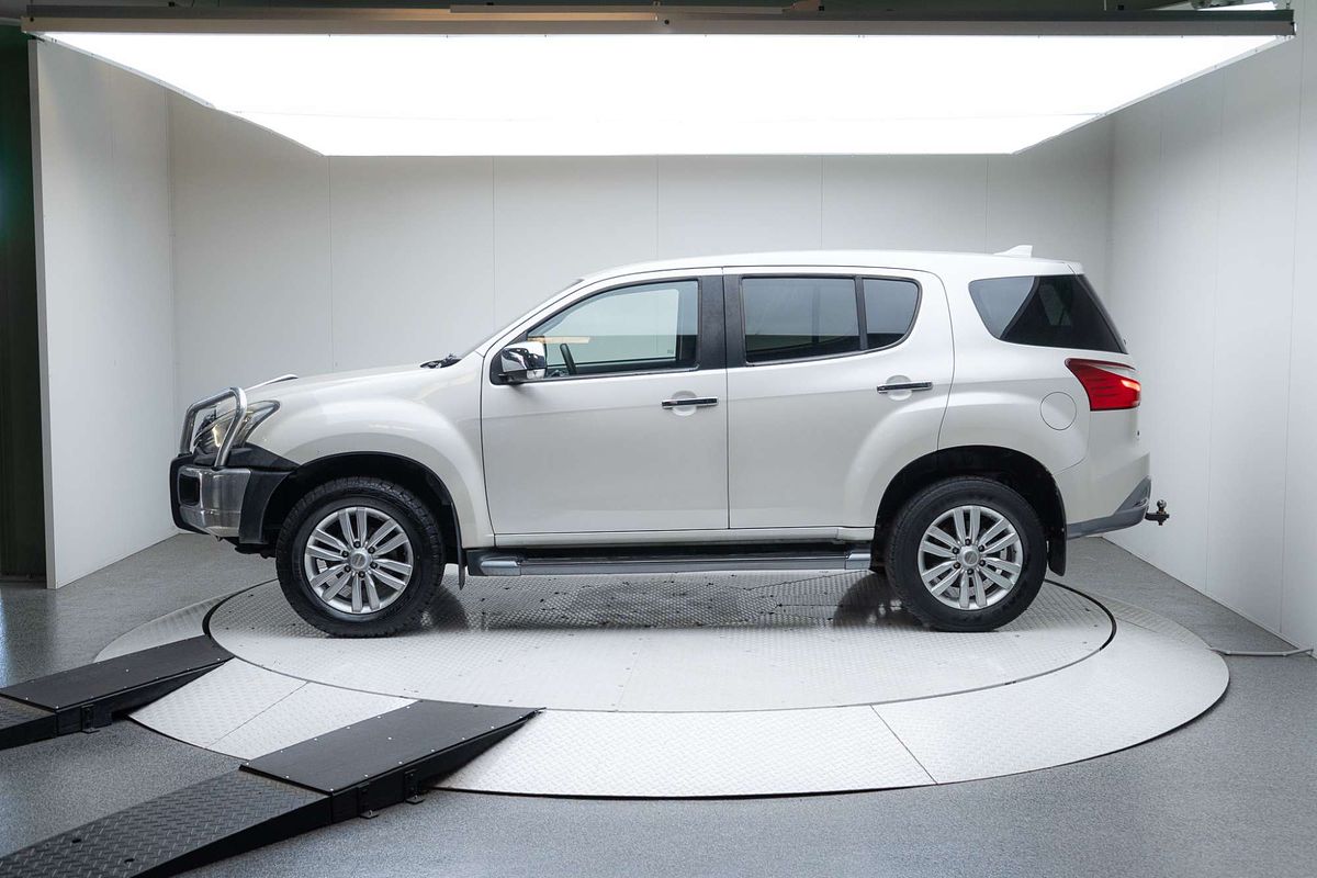 2017 Isuzu MU-X LS-U