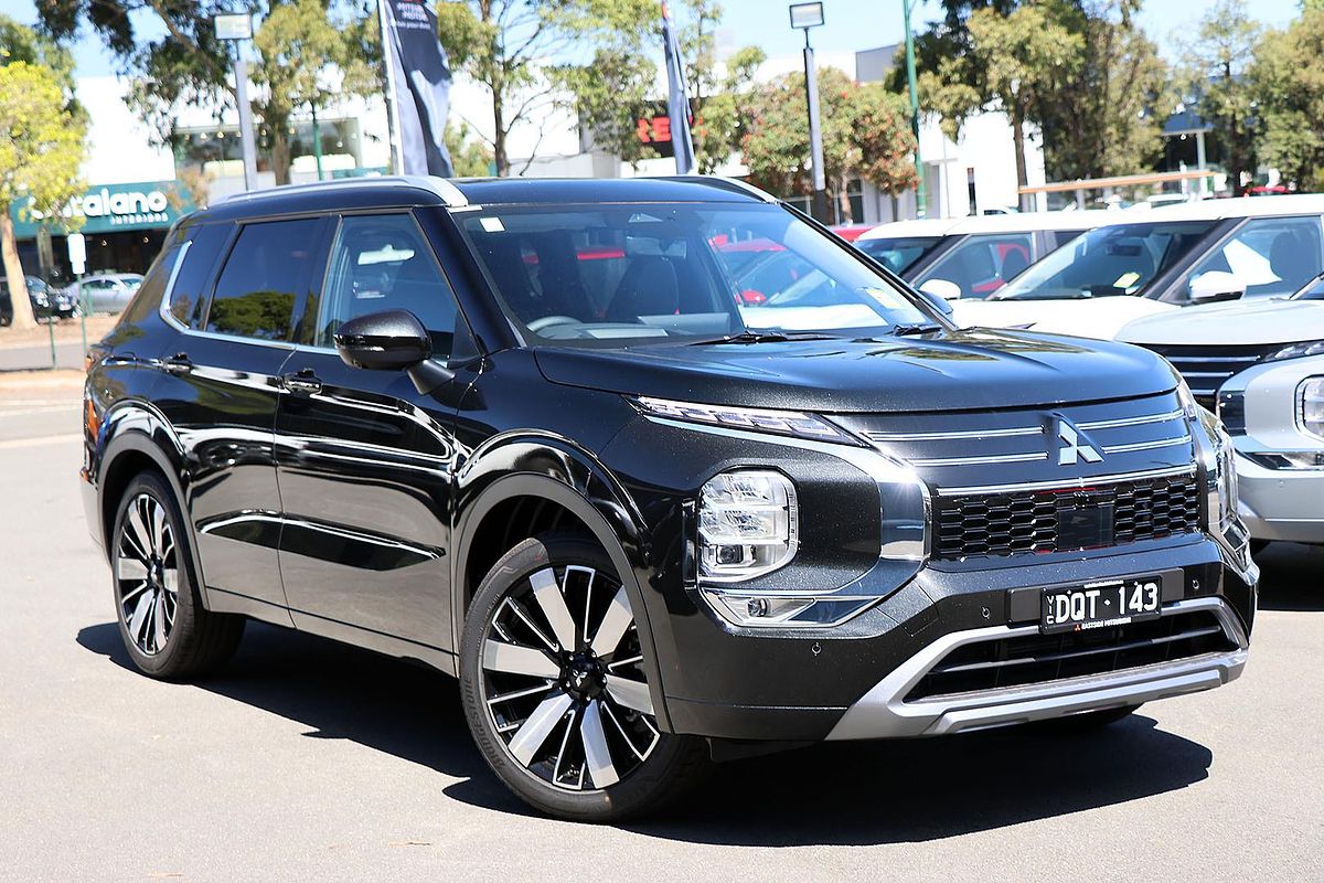 2025 Mitsubishi Outlander Exceed ZM