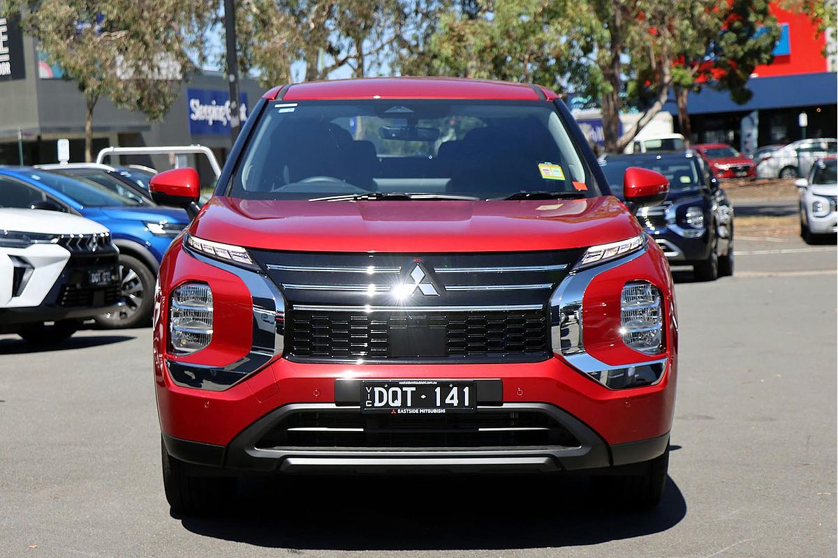 2025 Mitsubishi Outlander ES ZM