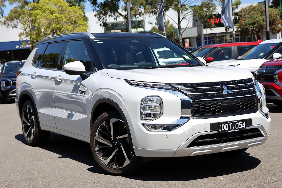2025 Mitsubishi Outlander PHEV Exceed Tourer ZM