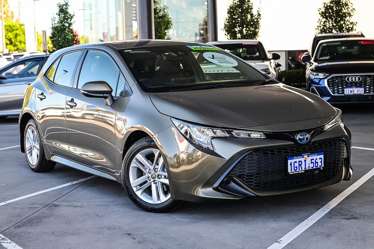 2018 Toyota COROLLA ASCENT SPORT HYBRID ZWE211R