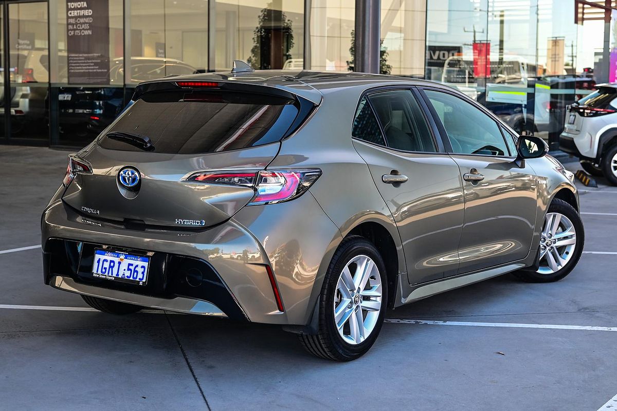 2018 Toyota COROLLA ASCENT SPORT HYBRID ZWE211R