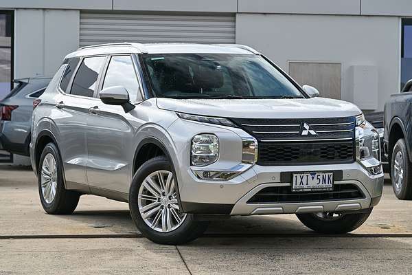 2022 Mitsubishi Outlander LS ZM