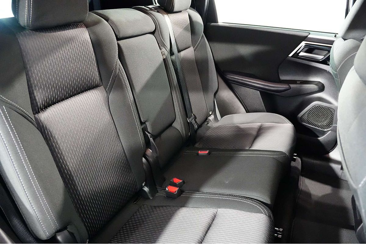 2022 Mitsubishi Outlander LS ZM