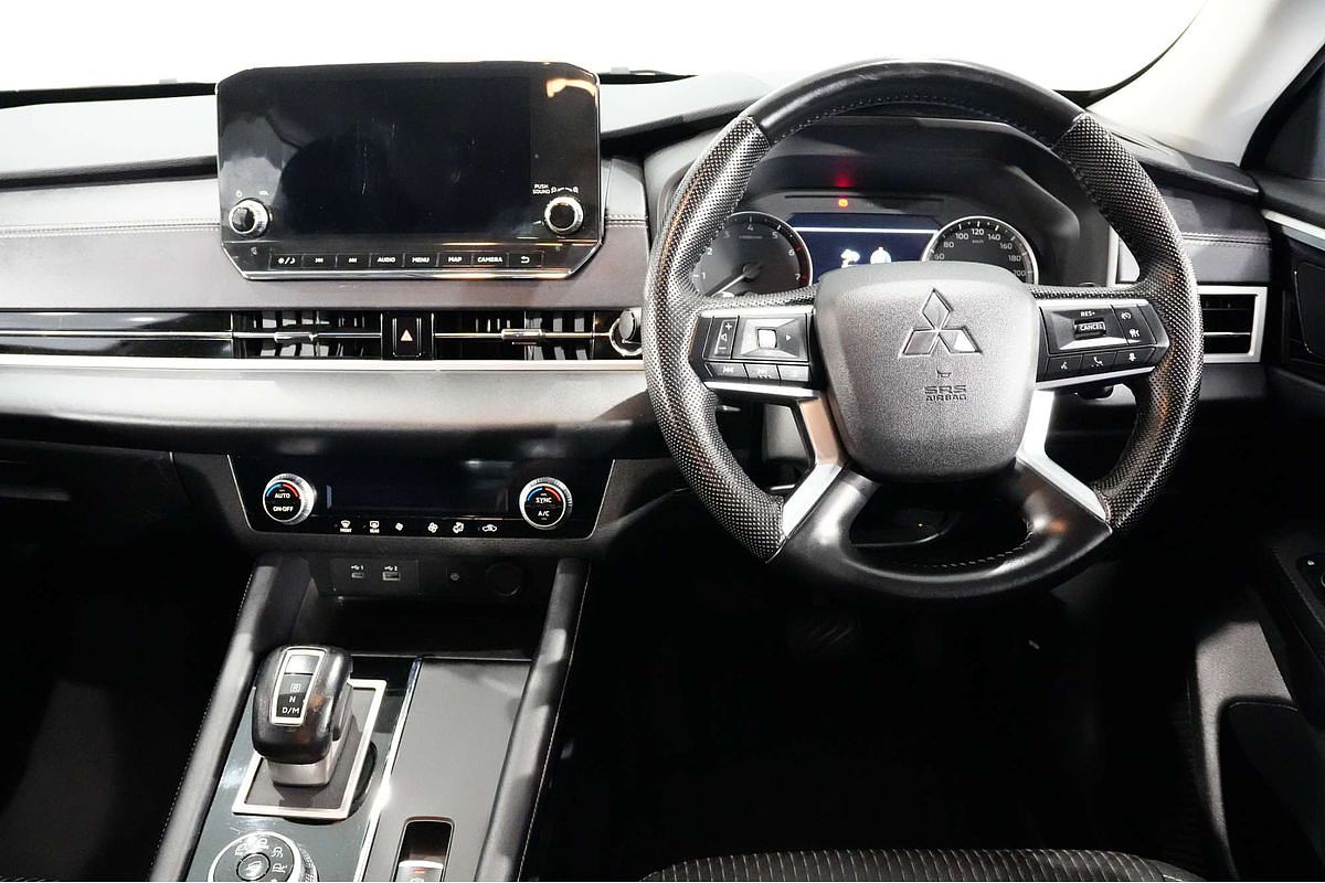 2022 Mitsubishi Outlander LS ZM