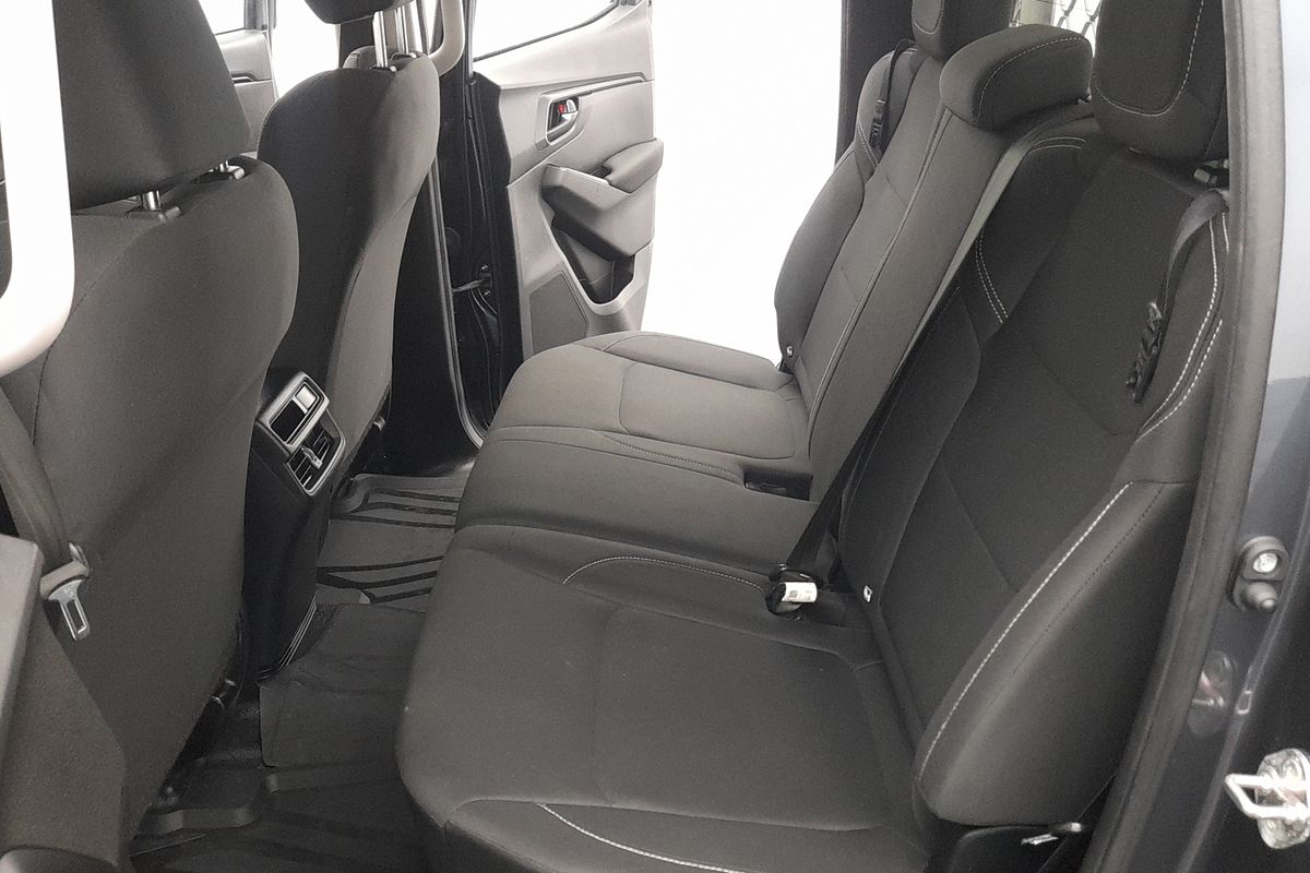 2021 Isuzu D-MAX SX High Ride  Rear Wheel Drive