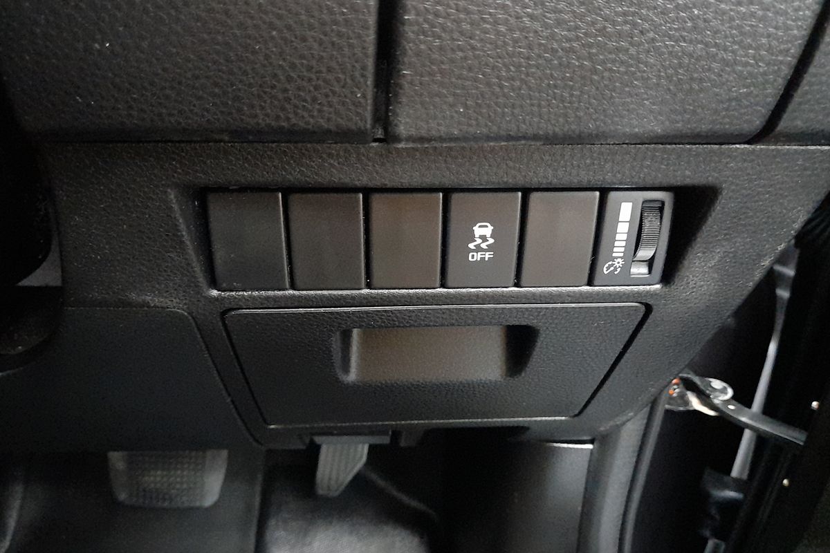 2021 Isuzu D-MAX SX High Ride  Rear Wheel Drive