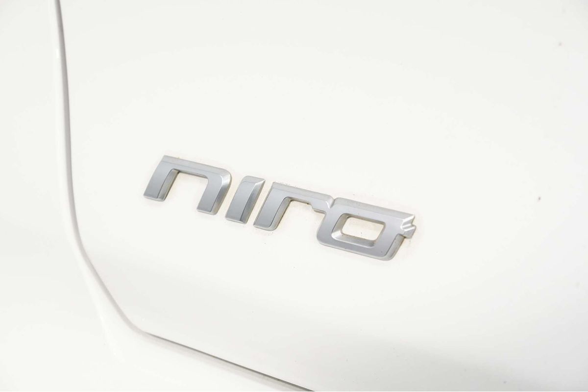 2021 Kia Niro Hybrid Sport DE