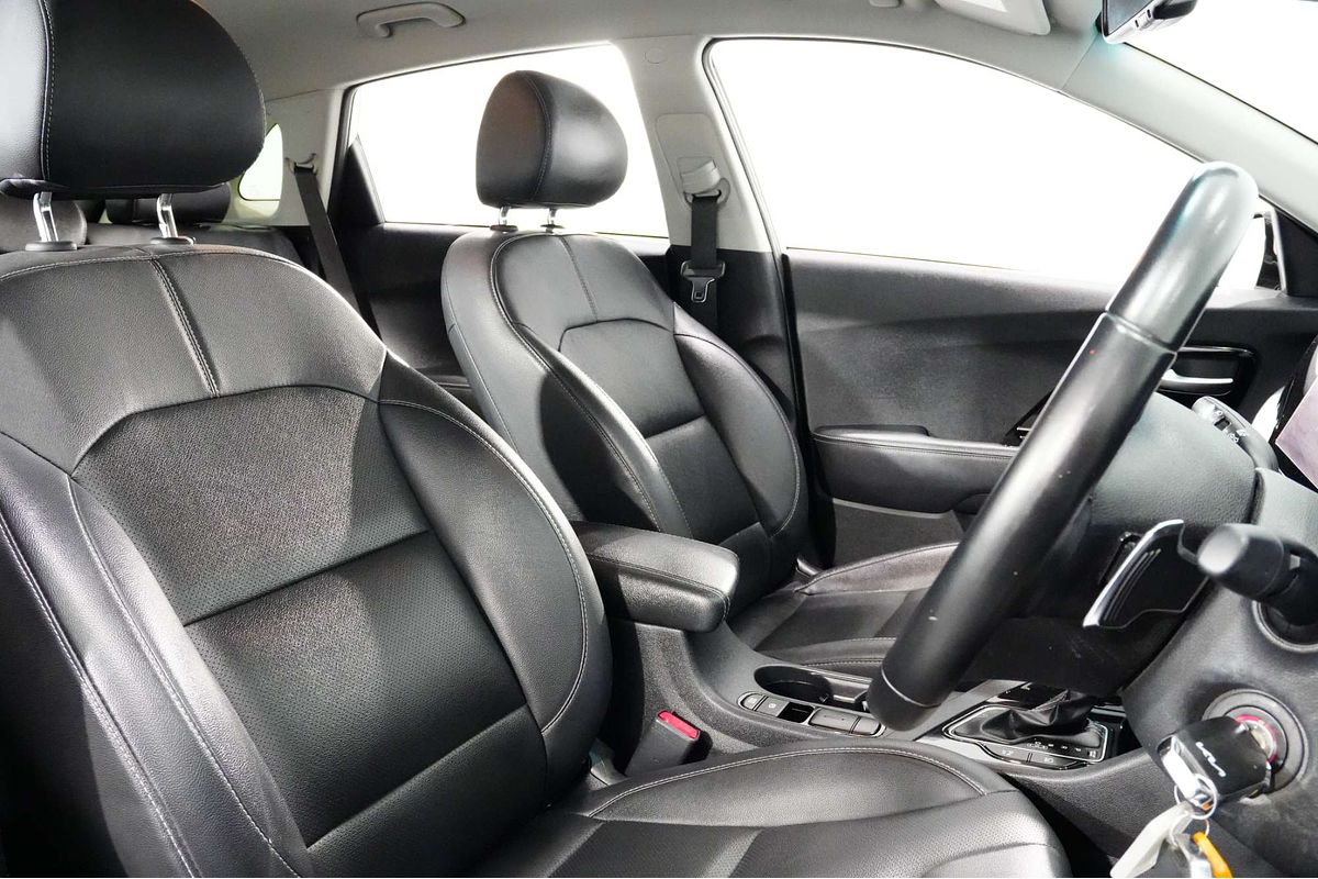 2021 Kia Niro Hybrid Sport DE