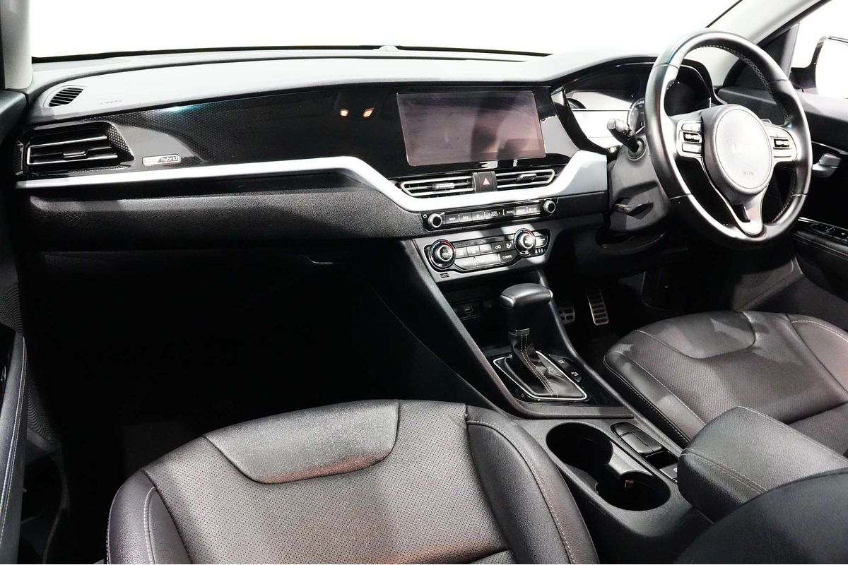 2021 Kia Niro Hybrid Sport DE