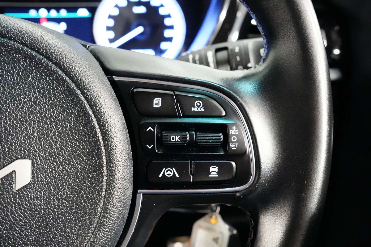 2021 Kia Niro Hybrid Sport DE