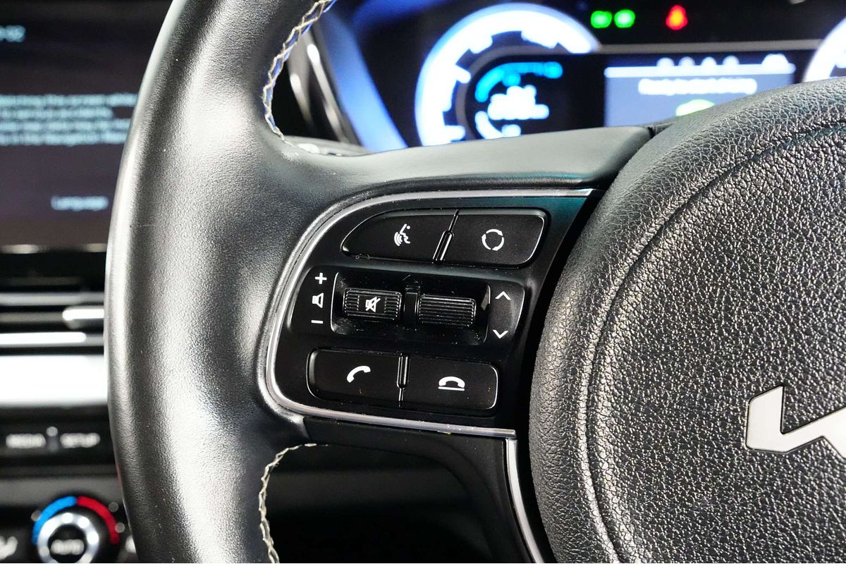 2021 Kia Niro Hybrid Sport DE