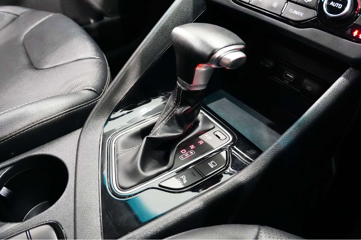 2021 Kia Niro Hybrid Sport DE