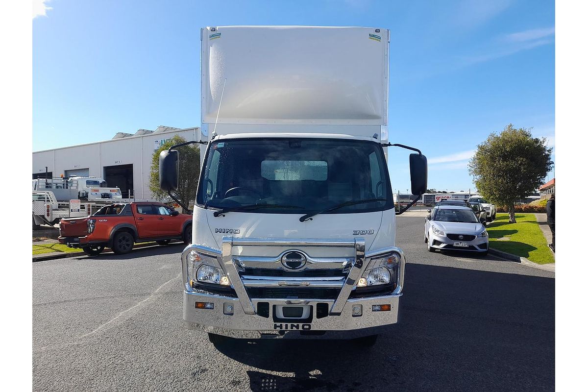 2025 Hino 921- 300 Series