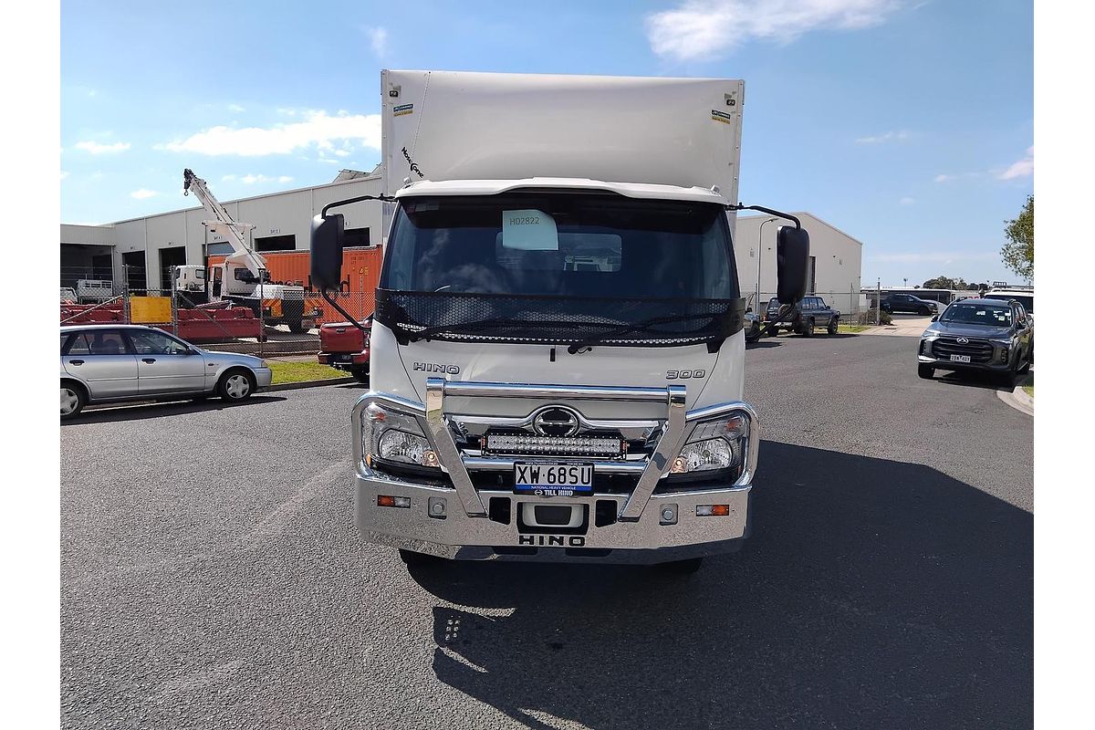 2025 Hino 921- 300 Series