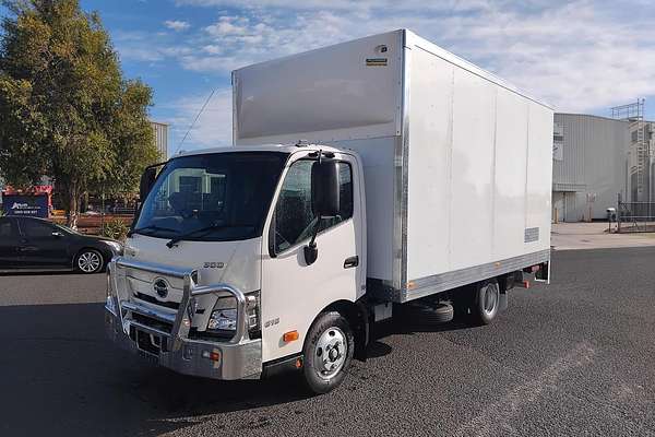 2025 Hino 616 - 300 Series