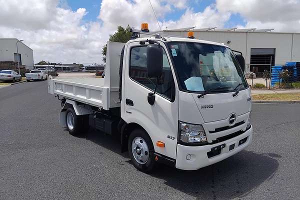 2025 Hino 617 - 300 Series