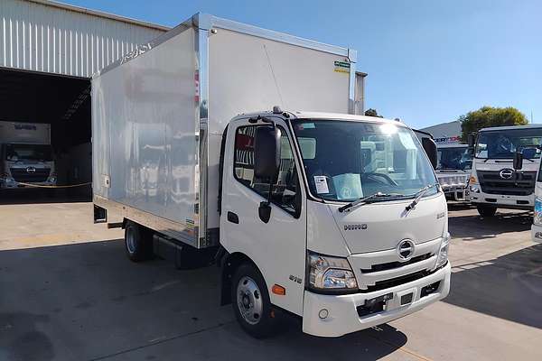 2025 Hino 616 - 300 Series