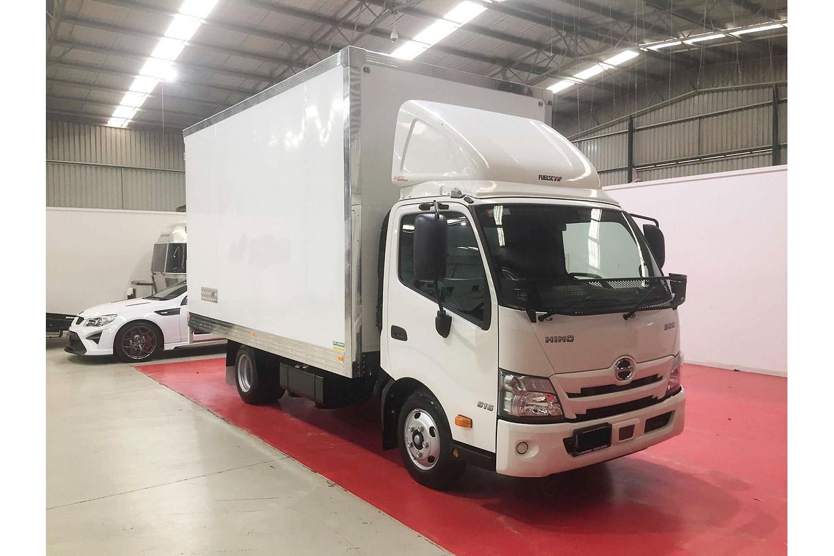 2025 Hino 616 - 300 Series