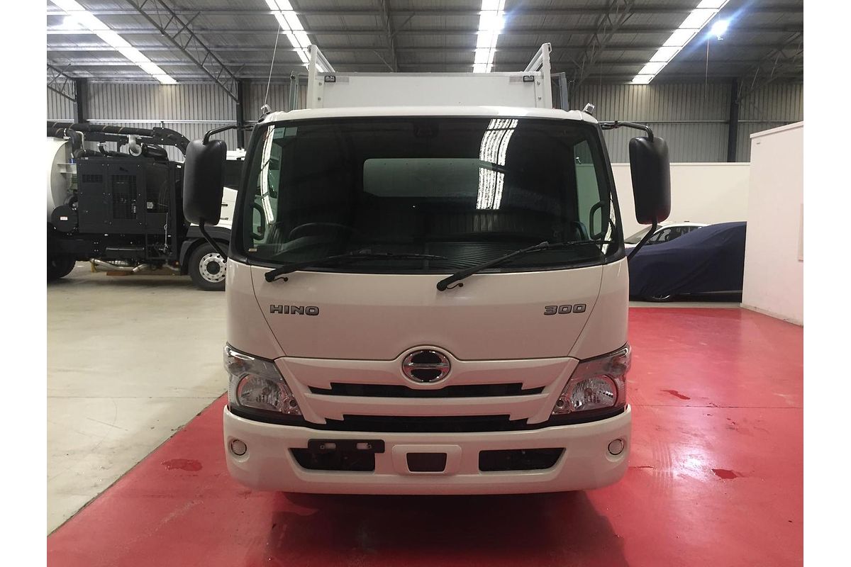 2025 Hino 300 616