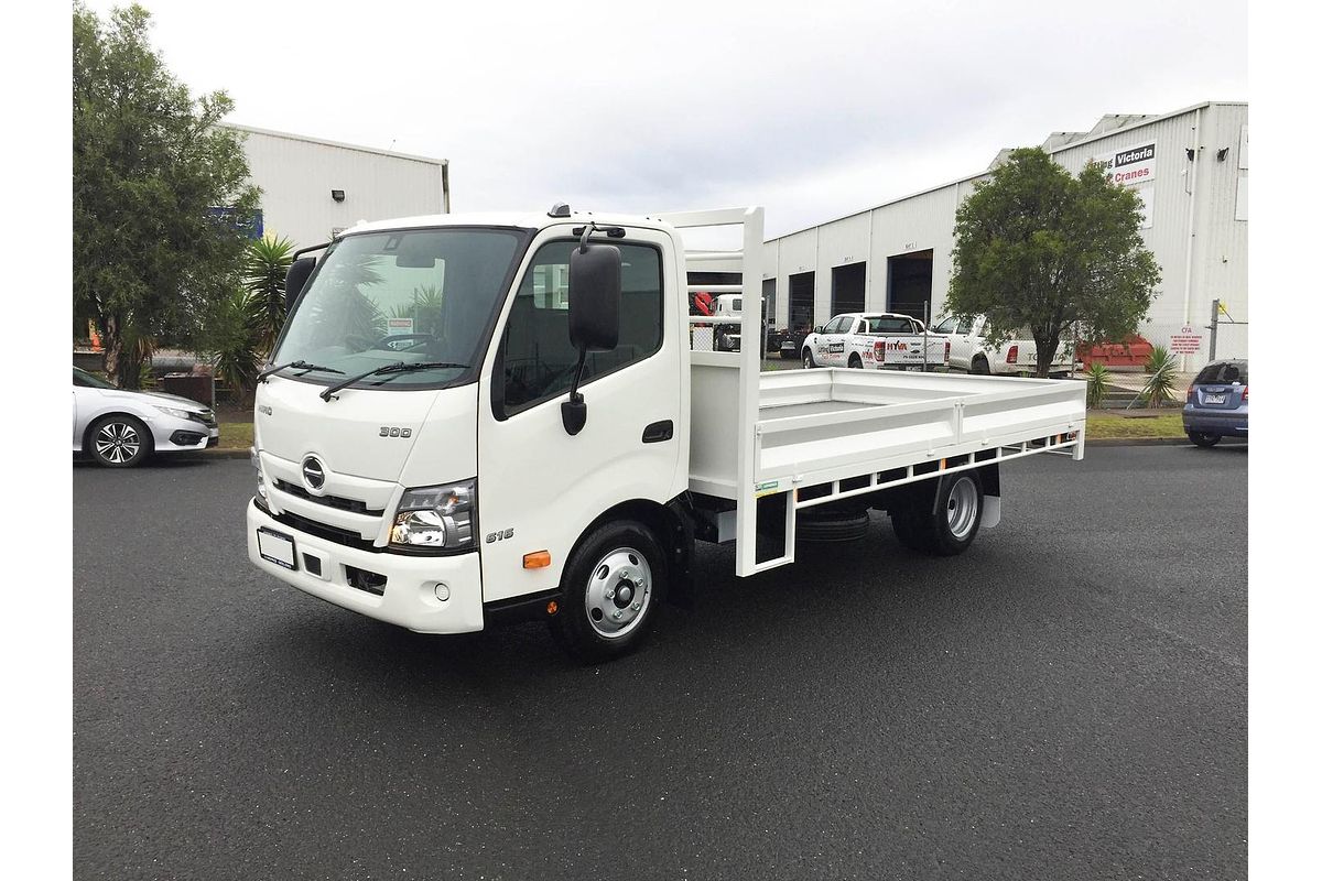 2025 Hino 616 - 300 Series