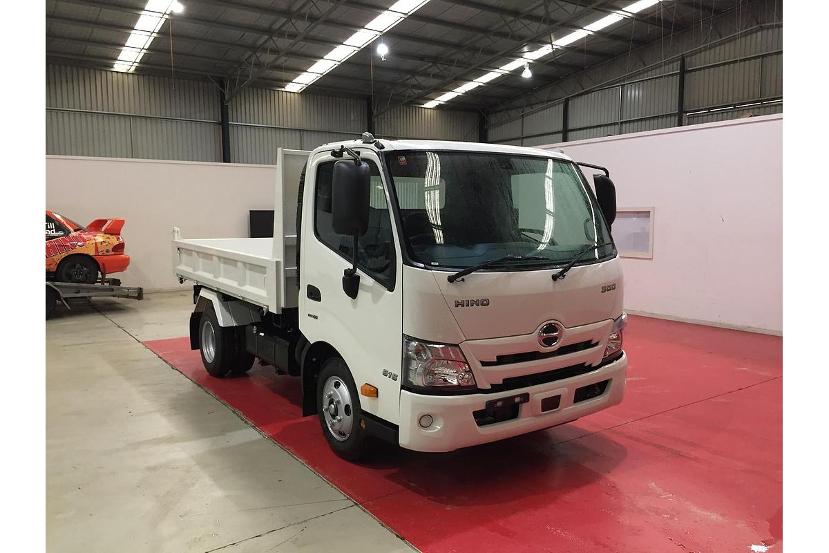 2025 Hino 616 - 300 Series