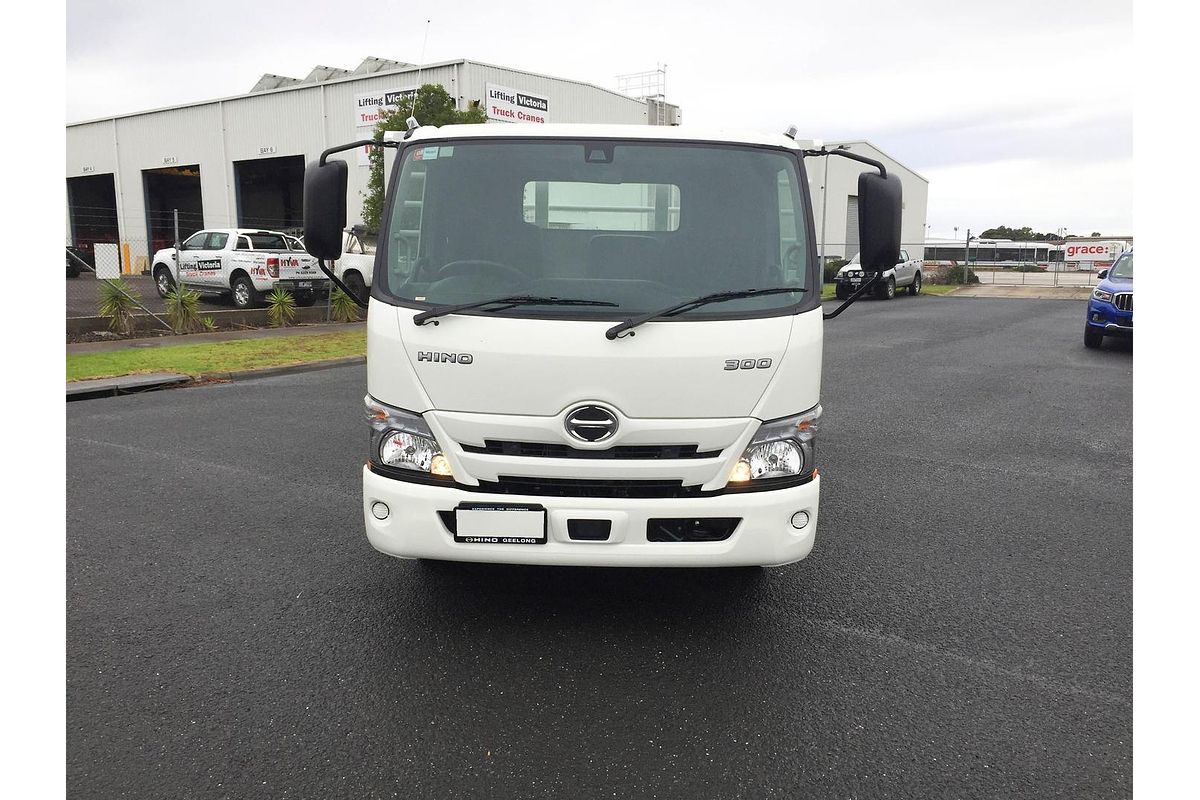 2025 Hino 616 - 300 Series