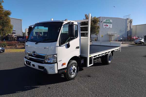 2025 Hino 921- 300 Series