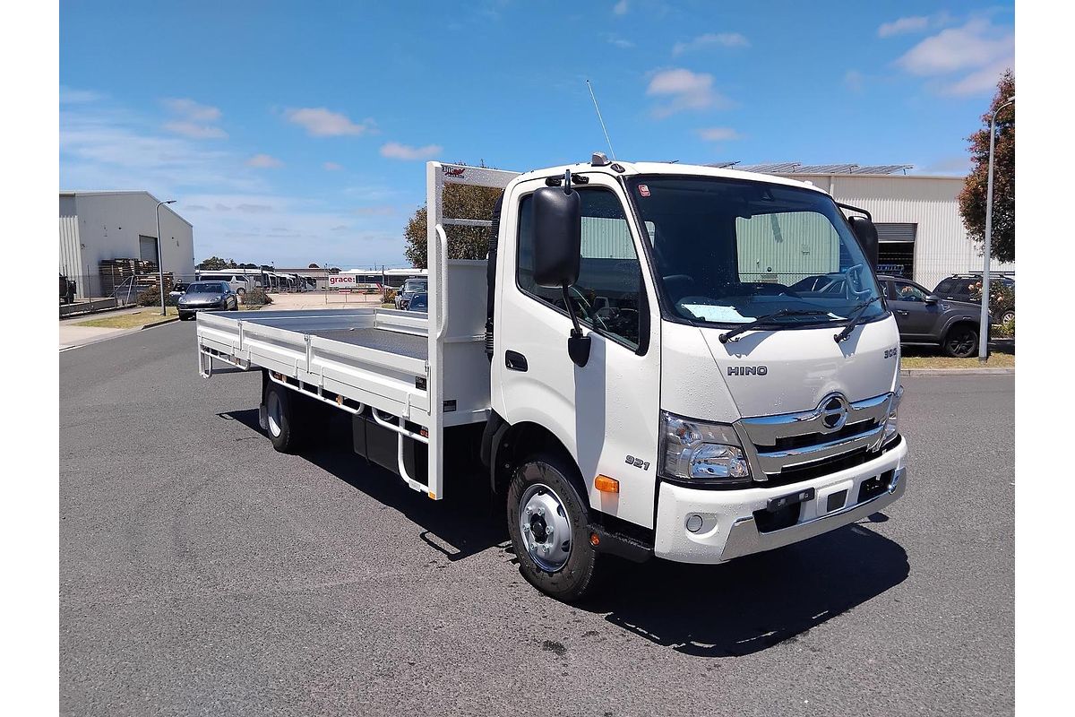 2025 Hino 921- 300 Series