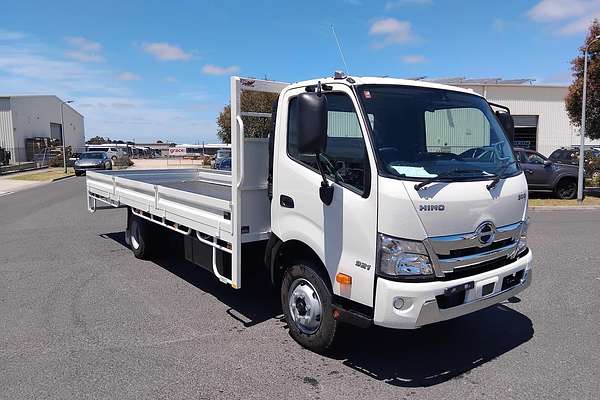 2025 Hino 921- 300 Series